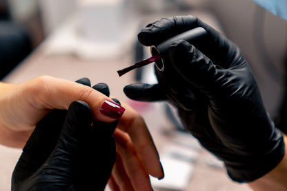 Taller de Manicure y Esmaltado Permanente (incluye uso de Torno)